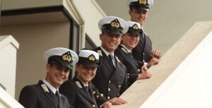 Escuela Naval Becas